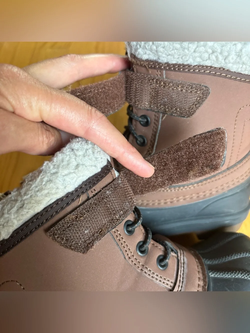 Cat & Jack Toddler snow boots Journey waterproof brown Black Winter Boys Size 8